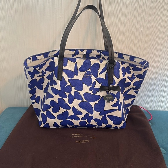 kate spade Handbags - Kate Spade New York Shoulder bag